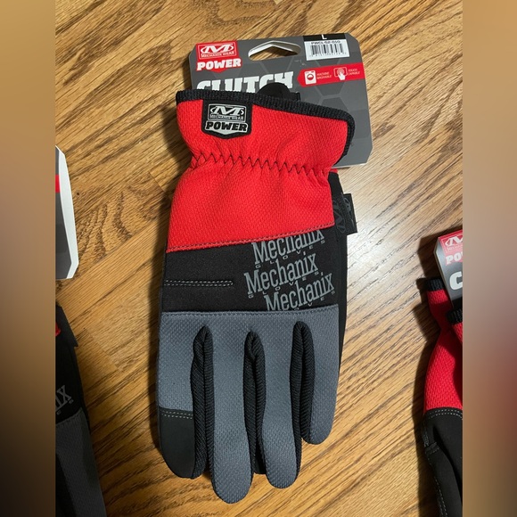 Other - Mechanix Wear Power Clutch Red and Gray Gloves New with Tags Size Large